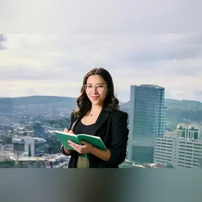 万建凤